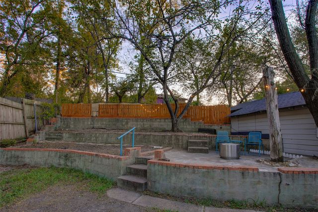 326 Vermont Avenue, Dallas, TX 75216