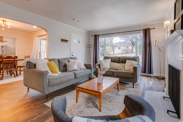 326 Vermont Avenue, Dallas, TX 75216