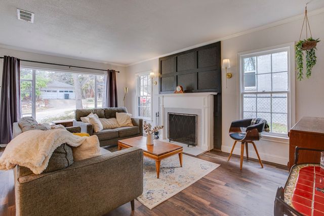 326 Vermont Avenue, Dallas, TX 75216