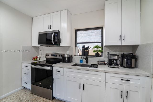 2020 SW 127th Ct, Miami, FL 33175