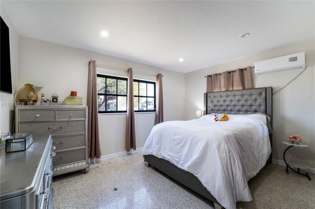 2020 SW 127th Ct, Miami, FL 33175