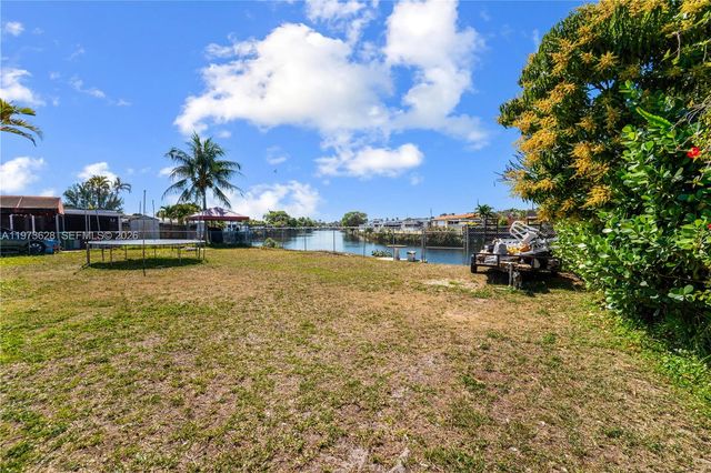 2020 SW 127th Ct, Miami, FL 33175