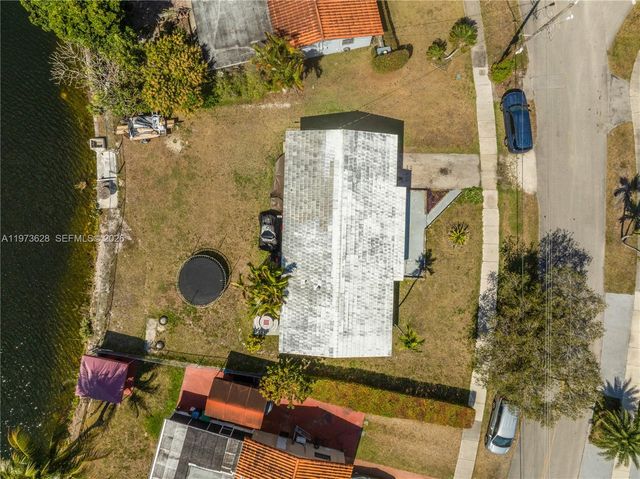 2020 SW 127th Ct, Miami, FL 33175