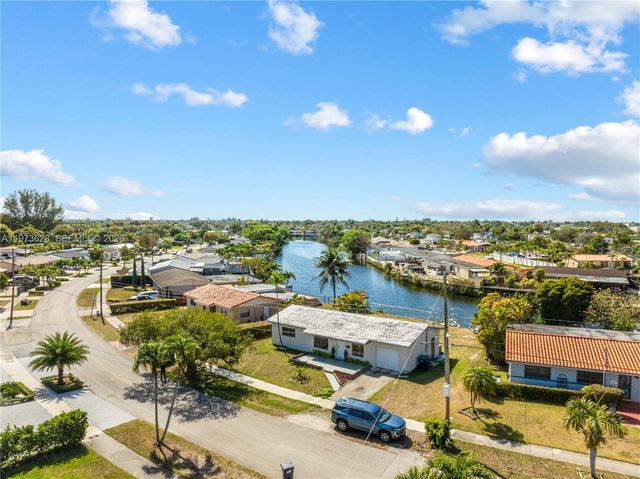 2020 SW 127th Ct, Miami, FL 33175