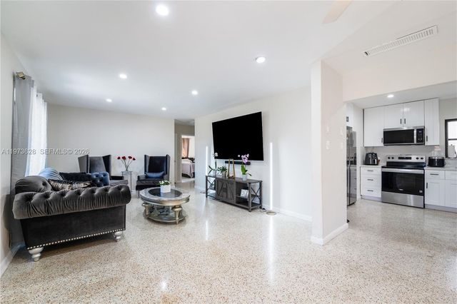 2020 SW 127th Ct, Miami, FL 33175