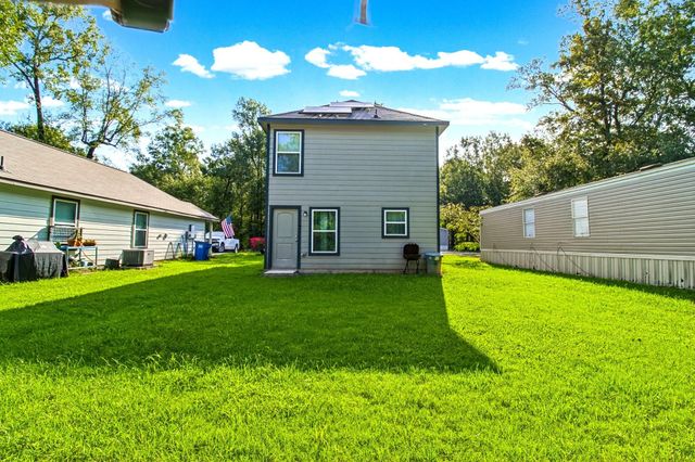 353 Hunters Glen, Livingston, TX 77351