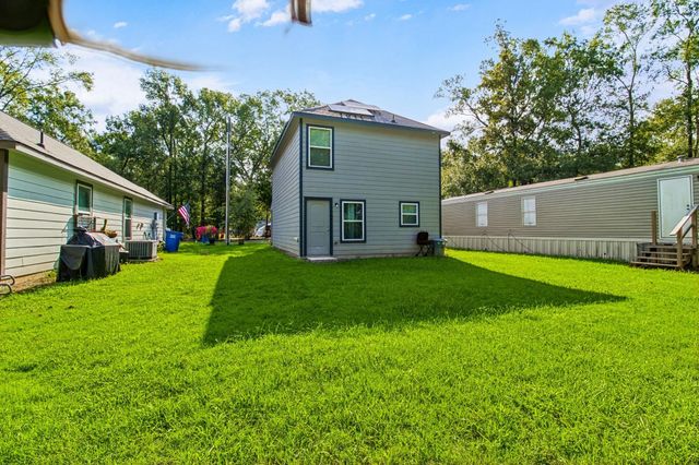 353 Hunters Glen, Livingston, TX 77351