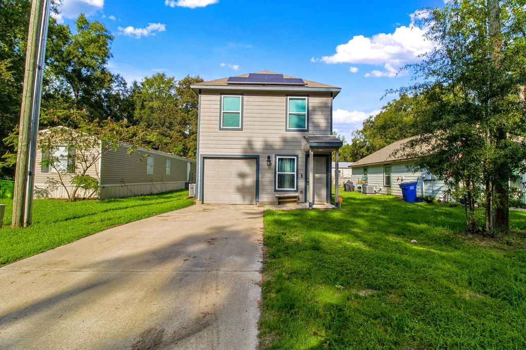353 Hunters Glen, Livingston, TX 77351