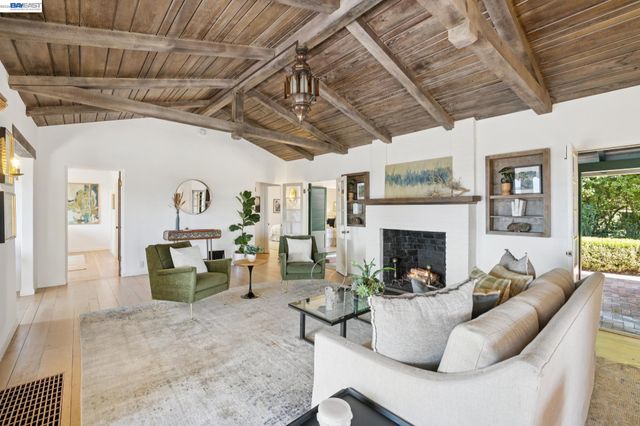 748 KEELER AVE, Berkeley, CA 94708