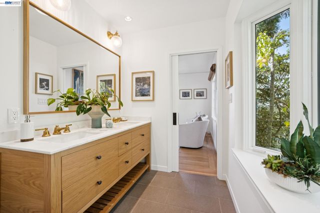 748 KEELER AVE, Berkeley, CA 94708