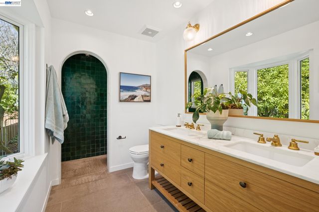 748 KEELER AVE, Berkeley, CA 94708