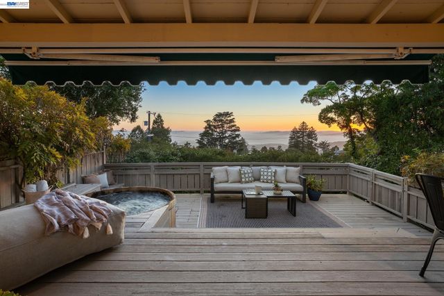 748 KEELER AVE, Berkeley, CA 94708