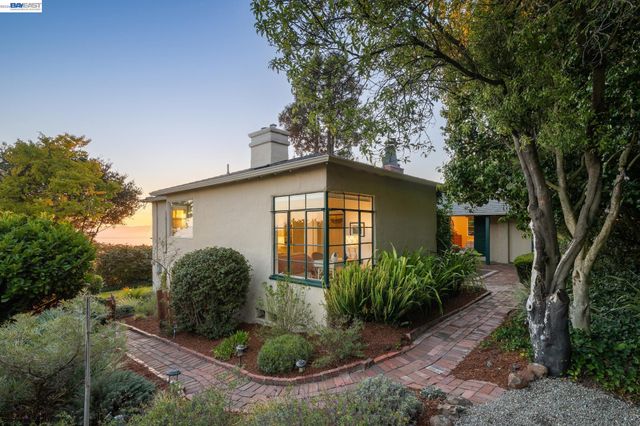 748 KEELER AVE, Berkeley, CA 94708