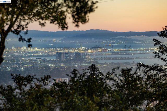 748 KEELER AVE, Berkeley, CA 94708