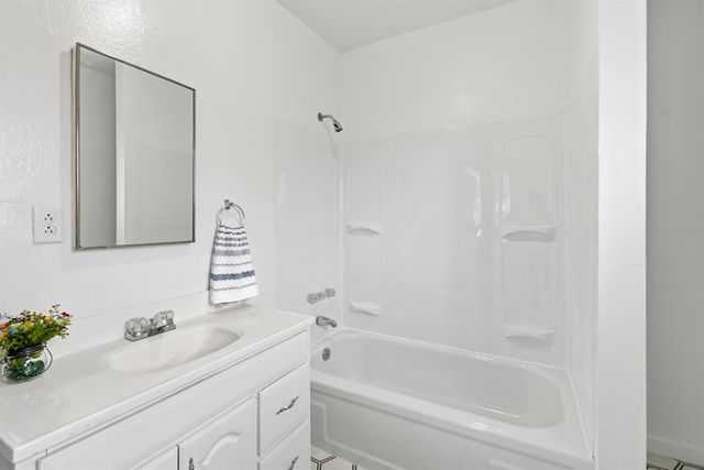 1021 grand ave, Olivehurst, CA 95961