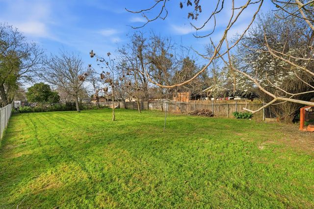 1021 grand ave, Olivehurst, CA 95961