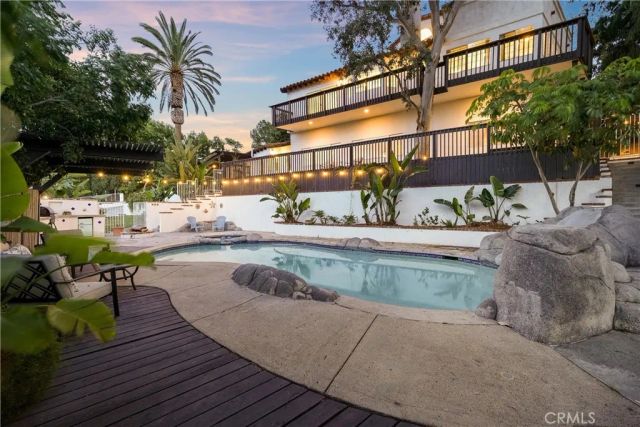 5211 Eureka, Yorba Linda, CA 92886