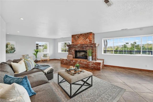 5211 Eureka, Yorba Linda, CA 92886