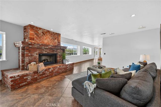 5211 Eureka, Yorba Linda, CA 92886