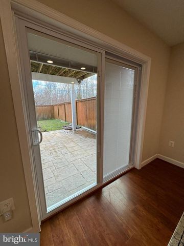 16492 STEERAGE CIR, Woodbridge, VA 22191