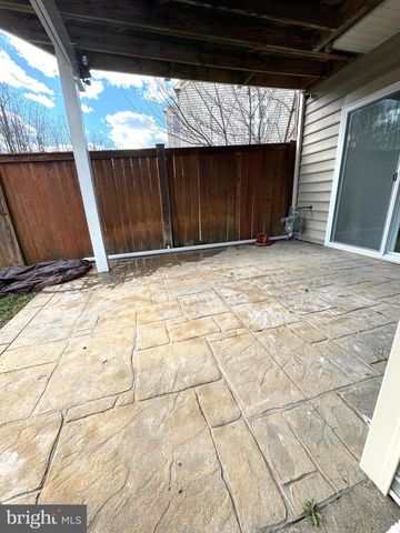 16492 STEERAGE CIR, Woodbridge, VA 22191