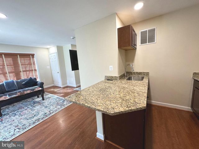 16492 STEERAGE CIR, Woodbridge, VA 22191