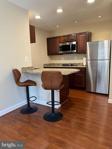 16492 STEERAGE CIR, Woodbridge, VA 22191