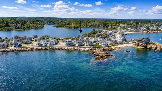 16 Gunrock Ave, Hull, MA 02045