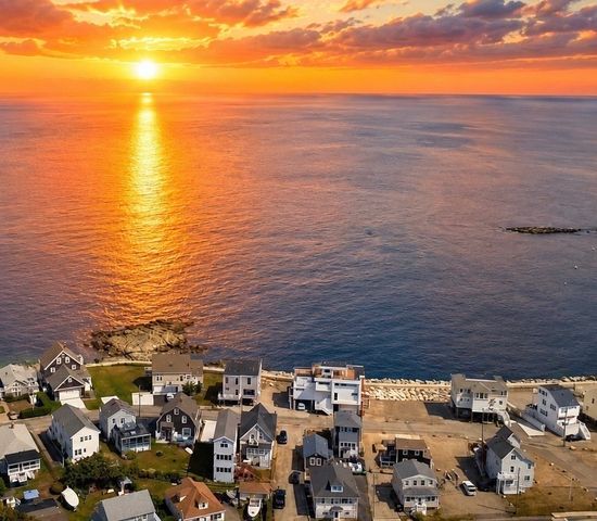 16 Gunrock Ave, Hull, MA 02045