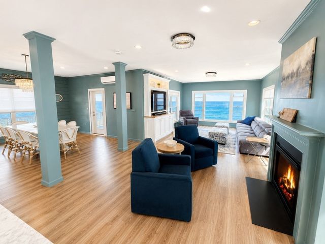 16 Gunrock Ave, Hull, MA 02045