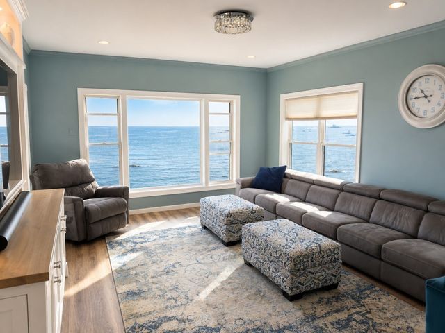 16 Gunrock Ave, Hull, MA 02045