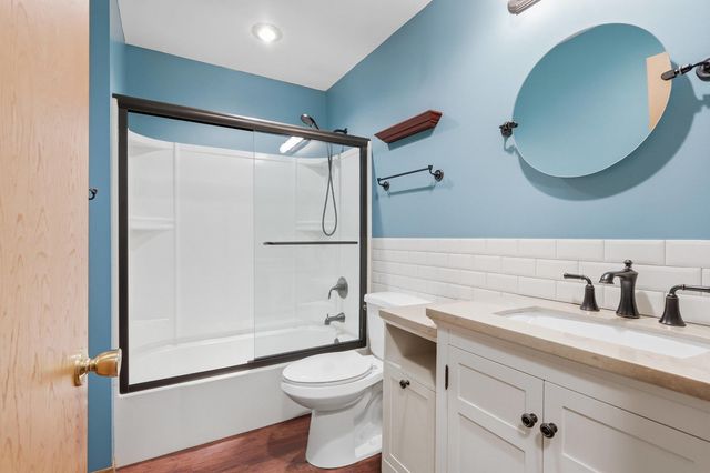 4215 W El Rancho Drive, Davenport, IA 52806