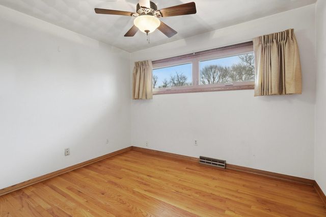 4215 W El Rancho Drive, Davenport, IA 52806