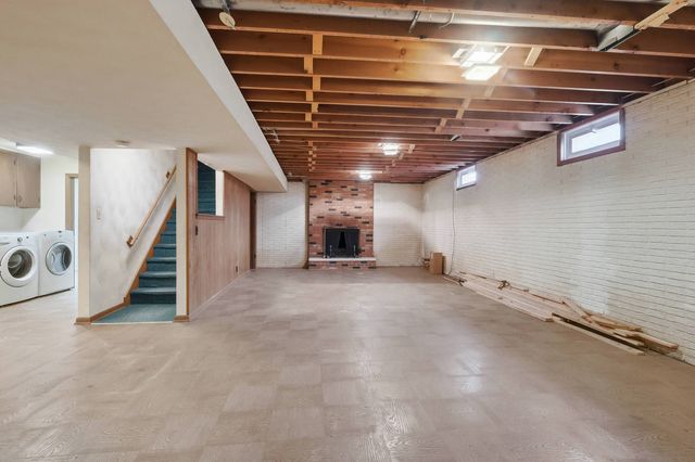 4215 W El Rancho Drive, Davenport, IA 52806