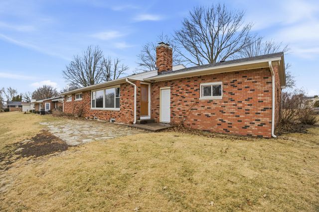 4215 W El Rancho Drive, Davenport, IA 52806