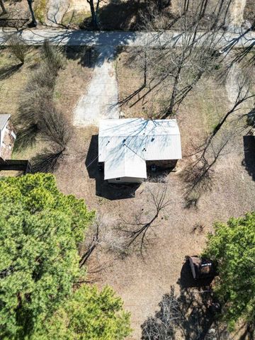 2187 Seagraves Road, Pocahontas, AR 72455