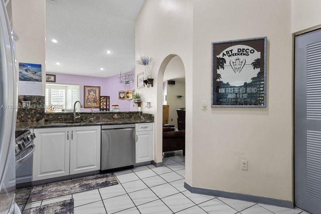 9871 SW 58th Ct, Cooper City, FL 33328