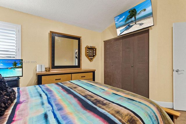 9871 SW 58th Ct, Cooper City, FL 33328