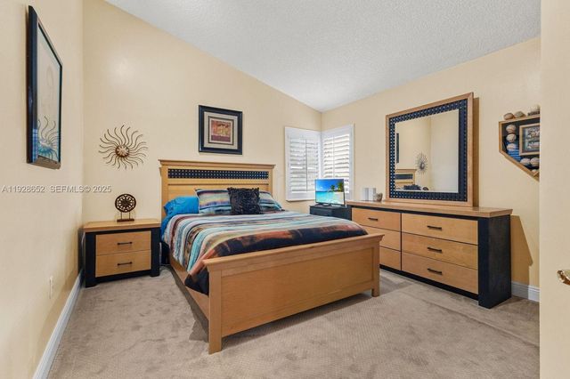 9871 SW 58th Ct, Cooper City, FL 33328