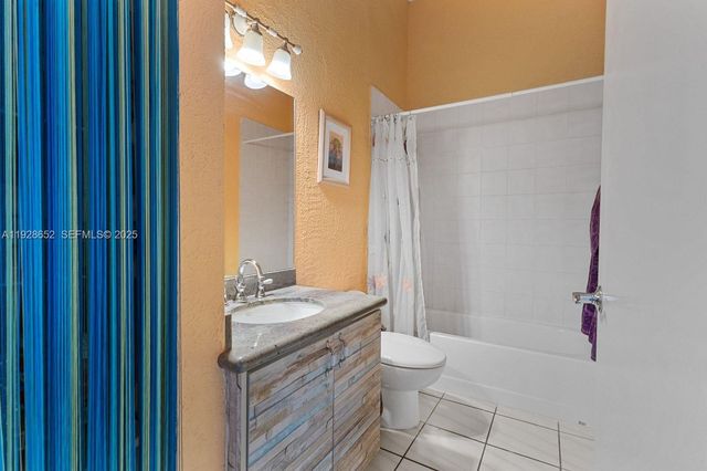 9871 SW 58th Ct, Cooper City, FL 33328