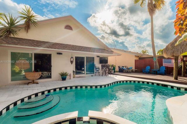 9871 SW 58th Ct, Cooper City, FL 33328