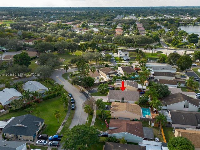9871 SW 58th Ct, Cooper City, FL 33328