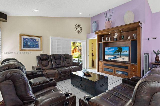 9871 SW 58th Ct, Cooper City, FL 33328