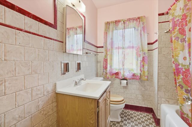 5254 S Melvina Avenue, Chicago, IL 60638