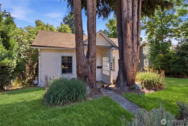 7730 17th Avenue NE, Seattle, WA 98115