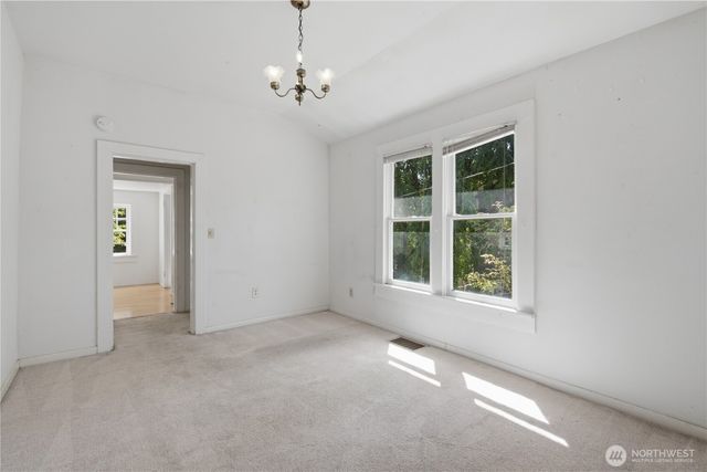 7730 17th Avenue NE, Seattle, WA 98115