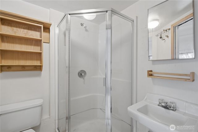 7730 17th Avenue NE, Seattle, WA 98115