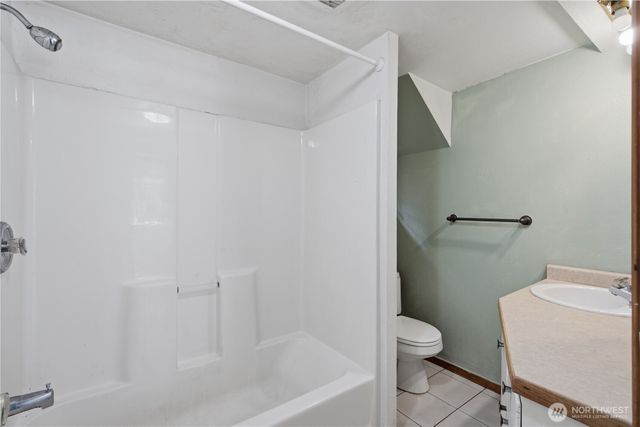 7730 17th Avenue NE, Seattle, WA 98115