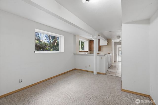 7730 17th Avenue NE, Seattle, WA 98115