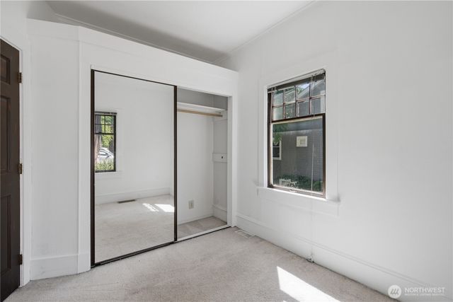 7730 17th Avenue NE, Seattle, WA 98115